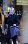 Amsterdam 25 november 2015 
Caroline Tensen doet boodschappen op de pc hooftstraat