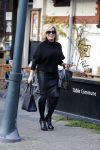 Amsterdam 13 november 2015 
Connie Breukhoven bellend op straat.