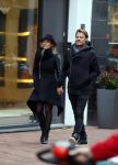 Amsterdam 20 november 2015 
Gigi Ravelli met haar vriend Roger Hodenius aan het winkelen.