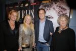 Haarlem 29 november 2015
Premiere Willem Ruis in de schouwburg van Haarlem.
Eva Ruis, Ineke Mulder (ex Willem Ruis), Suus Ruisen Nicolas Ruis