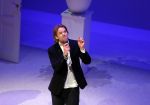 Amsterdam 23 november 2015 
Irene v d Laar stapt uit taxi.5 jaar nieuwe de la mar en 15 jaar de joop en Janine v d Ende foundation. Jasper Krabbe