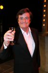 Haarlem 29 november 2015
Premiere Willem Ruis in de schouwburg van Haarlem.
Eva Ruis, Ineke  Mulder (ex Willem Ruis), Suus Ruis en Nicolas Ruis na afloop van de premiere van Willem Ruis, de show . Cast bestaat uit Xander v Vledder Maaike Widdershoven Johnny Kraaykamp en  Rob v d Meeberg .