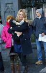Amsterdam 25 november 2015
Lieke v Lexmond met zoontje Vic aan de wandel.