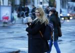 Amsterdam 25 november 2015
Lieke v Lexmond met zoontje Vic aan de wandel.