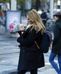 Amsterdam 25 november 2015
Lieke v Lexmond met zoontje Vic aan de wandel.