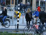 Amsterdam 25 november 2015
Lieke v Lexmond met zoontje Vic aan de wandel.