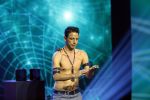 Aalsmeer 27 november 20152e en laatste aflevering van sbs6 programma mindmasters met oa Peter R de Vries Sabia Boulahrouz Patty Brard Patricia Paay Boer Geert en Maarten v d Weijden. Kim Lian v d Meij presenteert het programma. Wegens tegenvallende kijkcijfers werd het programma na twee afleveringen van de tv gehaald. sabia haar drie kinderen Katharina Amaya en Daamin waren aanwezig met de tante (aupair) van Sabia