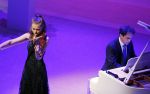 Amsterdam 23 november 2015 
Irene v d Laar stapt uit taxi.5 jaar nieuwe de la mar en 15 jaar de joop en Janine v d Ende foundation. violiste Noa Wildschut