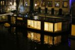 Amsterdam 20 november 2015 
De woonboot / woonark van Noortje Gerlaar vdie te koop staat