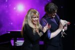 Aalsmeer 20 november 2015
Sabia Boulahrouz zwanger in het programma Mindmasters van SBS6.
Mindmasters Live, Uri Geller, Walter Rolfo, Patty Brard  Wolter Kroes Jochem v Gelder Peter R de Vries Boer geile Geert Monique Smit Patty Brard Kay nambiar en K# Lisa Michels. Kim LIan v d Meij presenteert het in studio Aalsmeer.