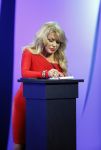 Aalsmeer 27 november 20152e en laatste aflevering van sbs6 programma mindmasters met oa Peter R de Vries Sabia Boulahrouz Patty Brard Patricia Paay Boer Geert en Maarten v d Weijden. Kim Lian v d Meij presenteert het programma. Wegens tegenvallende kijkcijfers werd het programma na twee afleveringen van de tv gehaald. sabia haar drie kinderen Katharina Amaya en Daamin waren aanwezig met de tante (aupair) van Sabia