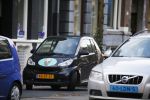 Amsterdam 18 november 2015
Patty Brard doet boodschappen in haar patmobile