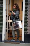 Amsterdam 18 november 2015
Patty Brard doet boodschappen in haar patmobile