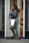 Amsterdam 18 november 2015
Patty Brard doet boodschappen in haar patmobile