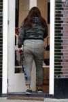 Amsterdam 18 november 2015
Patty Brard doet boodschappen in haar patmobile