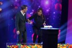 Aalsmeer 27 november 20152e en laatste aflevering van sbs6 programma mindmasters met oa Peter R de Vries Sabia Boulahrouz Patty Brard Patricia Paay Boer Geert en Maarten v d Weijden. Kim Lian v d Meij presenteert het programma. Wegens tegenvallende kijkcijfers werd het programma na twee afleveringen van de tv gehaald. sabia haar drie kinderen Katharina Amaya en Daamin waren aanwezig met de tante (aupair) van Sabia