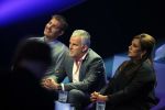 Aalsmeer 27 november 20152e en laatste aflevering van sbs6 programma mindmasters met oa Peter R de Vries Sabia Boulahrouz Patty Brard Patricia Paay Boer Geert en Maarten v d Weijden. Kim Lian v d Meij presenteert het programma. Wegens tegenvallende kijkcijfers werd het programma na twee afleveringen van de tv gehaald. sabia haar drie kinderen Katharina Amaya en Daamin waren aanwezig met de tante (aupair) van Sabia