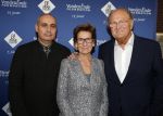 Amsterdam 23 november 2015 
Irene v d Laar stapt uit taxi.5 jaar nieuwe de la mar en 15 jaar de joop en Janine v d Ende foundation. Pierre Audi