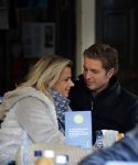 Amsterdam 28 november 2015 
Pieter v d Hoogenband met zijn vriendin Marie JosÃ© Crooijmans op de cornelis schuytstraat