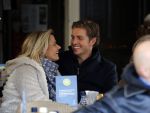 Amsterdam 28 november 2015 
Pieter v d Hoogenband met zijn vriendin Marie JosÃ© Crooijmans op de cornelis schuytstraat