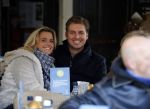 Amsterdam 28 november 2015 
Pieter v d Hoogenband met zijn vriendin Marie JosÃ© Crooijmans op de cornelis schuytstraat