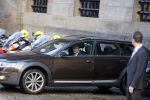 Amsterdam 25 november 2015 
Prins Constantijn arriveert bij het paleis op de dam in zijn auto (audi A6 allroad)