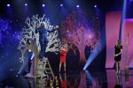 Aalsmeer 27 november 20152e en laatste aflevering van sbs6 programma mindmasters met oa Peter R de Vries Sabia Boulahrouz Patty Brard Patricia Paay Boer Geert en Maarten v d Weijden. Kim Lian v d Meij presenteert het programma. Wegens tegenvallende kijkcijfers werd het programma na twee afleveringen van de tv gehaald. sabia haar drie kinderen Katharina Amaya en Daamin waren aanwezig met de tante (aupair) van Sabia