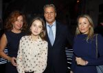 Amsterdam 28 november 2015 
Orange babies gala in Amsterdam. Theo Water met gezin
Theo Gors Theo Water