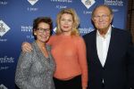 Amsterdam 23 november 2015 
Irene v d Laar stapt uit taxi.5 jaar nieuwe de la mar en 15 jaar de joop en Janine v d Ende foundation. Tjitske Reidinga