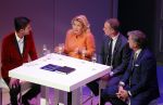 Amsterdam 23 november 2015 
Irene v d Laar stapt uit taxi.5 jaar nieuwe de la mar en 15 jaar de joop en Janine v d Ende foundation. Tjitske Reidinga