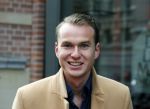 Amsterdam 23 november 2015 
Irene v d Laar stapt uit taxi.5 jaar nieuwe de la mar en 15 jaar de joop en Janine v d Ende foundation. Vincent v d Ende
