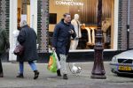 Amsterdam 18 november 2016
Albert Verlinde loopt met zijn hond in Amsterdam zuid