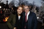 Kaatsheuvel 16 november 2016
Opnames videoclip Toppers met Rene Froger Gerard Joling Jeroen v d Boom Maxim Froger Danny Froger Lee Towers Andre Hazes jr O Gene en Maan. Opnames vonden plaats in de efteling.