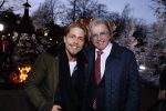 Kaatsheuvel 16 november 2016
Opnames videoclip Toppers met Rene Froger Gerard Joling Jeroen v d Boom Maxim Froger Danny Froger Lee Towers Andre Hazes jr O Gene en Maan. Opnames vonden plaats in de efteling.