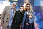 Amsterdam 10 december 2016
Premiere Sing in pathe arena. Annette Barlo met man Frank Timmer en kinderen