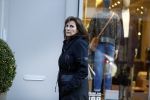Amsterdam 6 december 2016
Astrid Joosten op straat in Amsterdam zuid.