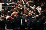 Oberhausen 10 december 2016
Rico Verhoeven wint zijn gevecht met Badr Hari tijdens de GLORY COLLISION in Oberhausen.