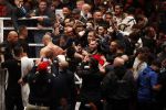 Oberhausen 10 december 2016
Rico Verhoeven wint zijn gevecht met Badr Hari tijdens de GLORY COLLISION in Oberhausen.