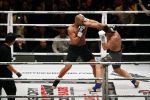 Oberhausen 10 december 2016
Rico Verhoeven wint zijn gevecht met Badr Hari tijdens de GLORY COLLISION in Oberhausen.