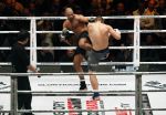 Oberhausen 10 december 2016
Rico Verhoeven wint zijn gevecht met Badr Hari tijdens de GLORY COLLISION in Oberhausen.