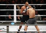 Oberhausen 10 december 2016
Rico Verhoeven wint zijn gevecht met Badr Hari tijdens de GLORY COLLISION in Oberhausen.