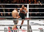 Oberhausen 10 december 2016
Rico Verhoeven wint zijn gevecht met Badr Hari tijdens de GLORY COLLISION in Oberhausen.