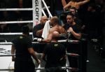 Oberhausen 10 december 2016
Rico Verhoeven wint zijn gevecht met Badr Hari tijdens de GLORY COLLISION in Oberhausen.