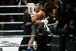Oberhausen 10 december 2016
Rico Verhoeven wint zijn gevecht met Badr Hari tijdens de GLORY COLLISION in Oberhausen.