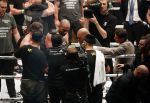 Oberhausen 10 december 2016
Rico Verhoeven wint zijn gevecht met Badr Hari tijdens de GLORY COLLISION in Oberhausen.