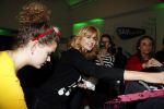 Amsterdam 7 december 2016
Sky radio Christmas tree event met oa Daphne en Emma Deckers Ronald de Boer Gers Pardoel Wilfred Genee Renate Verbaan en Bracha v Doesburgh. Fred v Leer en Manon Meijers zijn de jury. Marlayne Sahupala presenteert het geheel in het college hotel.
