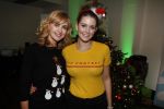 Amsterdam 7 december 2016
Sky radio Christmas tree event met oa Daphne en Emma Deckers Ronald de Boer Gers Pardoel Wilfred Genee Renate Verbaan en Bracha v Doesburgh. Fred v Leer en Manon Meijers zijn de jury. Marlayne Sahupala presenteert het geheel in het college hotel.