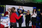 Amsterdam 7 december 2016
Sky radio Christmas tree event met oa Daphne en Emma Deckers Ronald de Boer Gers Pardoel Wilfred Genee Renate Verbaan en Bracha v Doesburgh. Fred v Leer en Manon Meijers zijn de jury. Marlayne Sahupala presenteert het geheel in het college hotel.