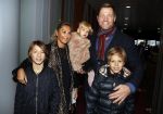 Amsterdam 26 november 2016
20 jaar studio 100 in het ziggodome met oa K3. Dennis v d Geest met vrouw en kinderen