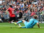 Eindhoven, 18 September 2016 PSV-Feyenoord, eindstand 0-1 Kompetitie Seizoen 2016/2017
Dirk Kuyt Andres Guardado